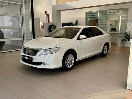 Toyota Camry 2014 года за 7 190 000 тг. в Актобе