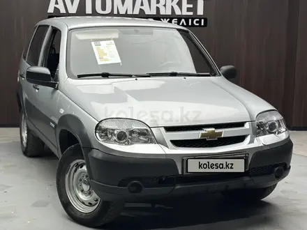 Chevrolet Niva 2013 года за 3 350 000 тг. в Актобе – фото 3