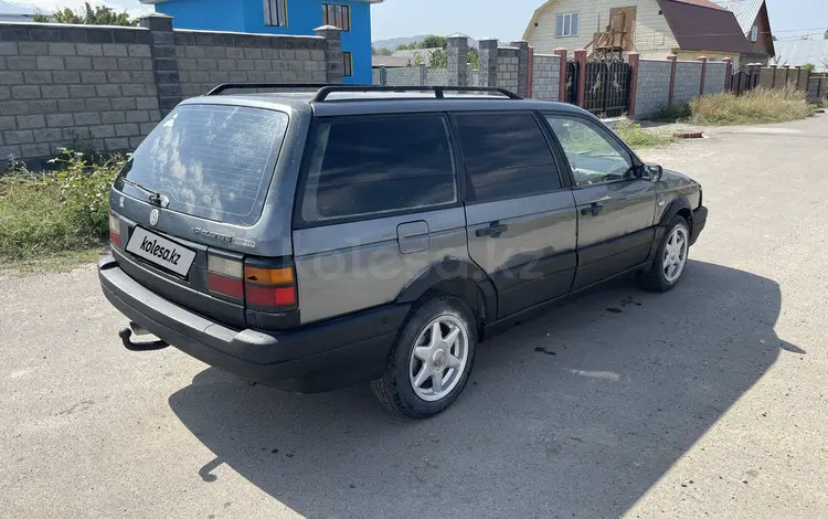 Volkswagen Passat 1990 года за 900 000 тг. в Алматы