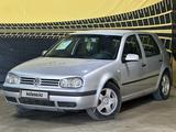 Volkswagen Golf 2001 годаүшін3 150 000 тг. в Актобе