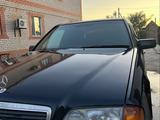 Mercedes-Benz C 180 1995 года за 1 500 000 тг. в Кульсары – фото 3