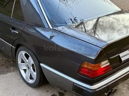 Mercedes-Benz E 200 1992 года за 1 800 000 тг. в Алматы – фото 11