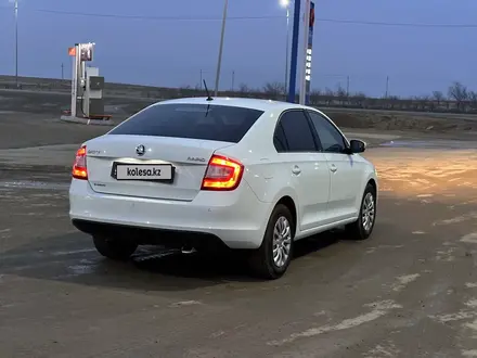 Skoda Rapid 2018 года за 7 000 000 тг. в Актау – фото 3