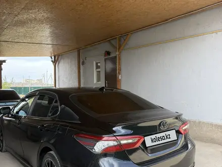 Toyota Camry 2021 года за 11 500 000 тг. в Кызылорда – фото 3