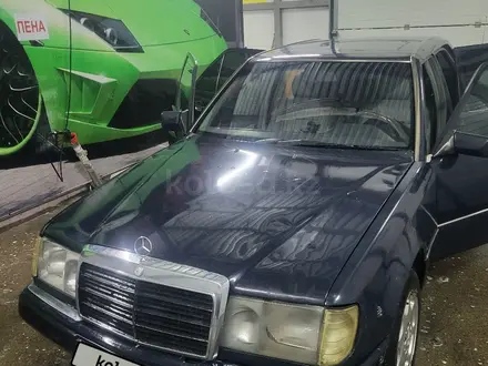 Mercedes-Benz E 200 1991 года за 1 200 000 тг. в Астана – фото 8