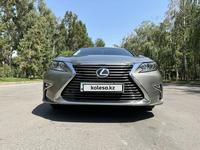 Lexus ES 350 2017 годаfor18 000 000 тг. в Алматы