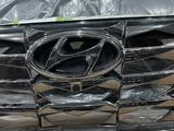 Решетка радиатора Hyundai tucson nx 4 под камеру за 175 000 тг. в Костанай – фото 2
