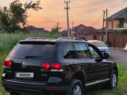 Volkswagen Touareg 2007 года за 4 300 000 тг. в Алматы – фото 6