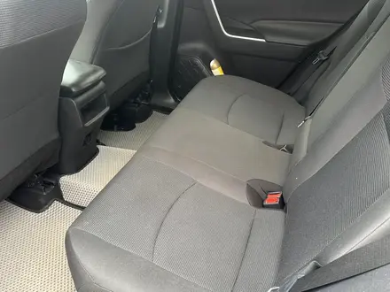 Toyota RAV4 2021 года за 14 000 000 тг. в Актобе – фото 6