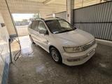 Mitsubishi Chariot 1998 годаfor2 200 000 тг. в Алматы – фото 2
