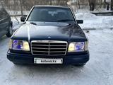 Mercedes-Benz E 200 1993 года за 1 300 000 тг. в Караганда