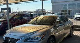 Lexus ES 250 2023 года за 22 000 000 тг. в Атырау