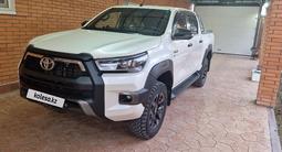 Toyota Hilux 2022 года за 23 000 000 тг. в Атырау – фото 2