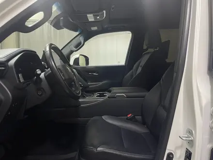 Toyota Land Cruiser Premium+ 2023 года за 50 555 000 тг. в Алматы – фото 12