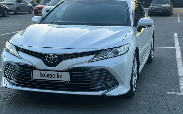 Toyota Camry 2019 года за 16 300 000 тг. в Кызылорда