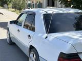 Mercedes-Benz E 220 1992 года за 1 600 000 тг. в Есик – фото 4