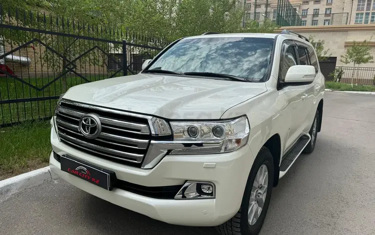 Toyota Land Cruiser 2020 годаүшін41 300 000 тг. в Астана