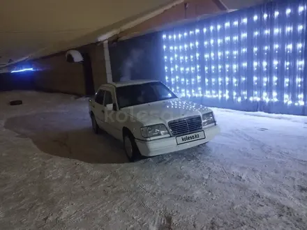 Mercedes-Benz E 220 1995 года за 1 600 000 тг. в Усть-Каменогорск – фото 10