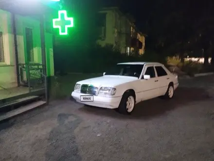 Mercedes-Benz E 220 1995 года за 1 600 000 тг. в Усть-Каменогорск – фото 6