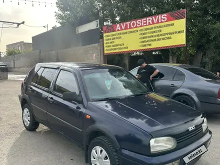 Volkswagen Golf 1995 года за 1 050 000 тг. в Алматы – фото 2