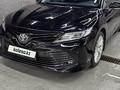 Toyota Camry 2018 года за 11 600 000 тг. в Алматы – фото 2