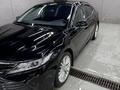Toyota Camry 2018 года за 11 600 000 тг. в Алматы – фото 3