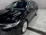 Toyota Camry 2018 года за 11 600 000 тг. в Алматы – фото 3