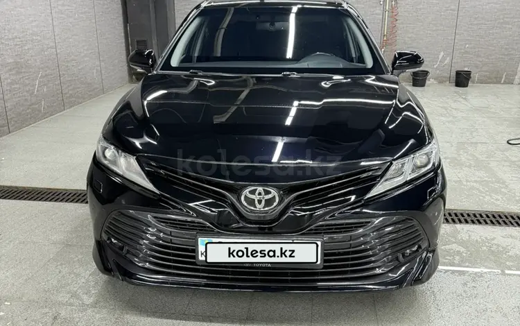 Toyota Camry 2018 года за 11 600 000 тг. в Алматы