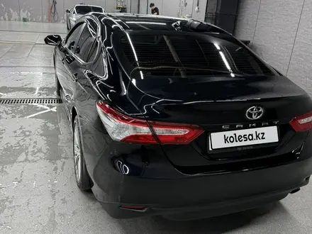 Toyota Camry 2018 года за 11 600 000 тг. в Алматы – фото 6