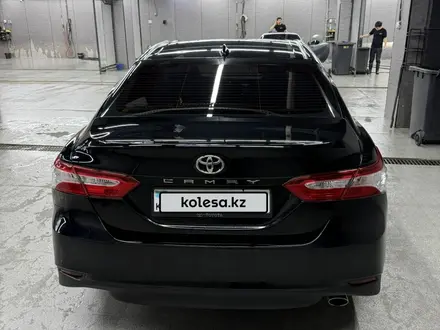 Toyota Camry 2018 года за 11 600 000 тг. в Алматы – фото 7