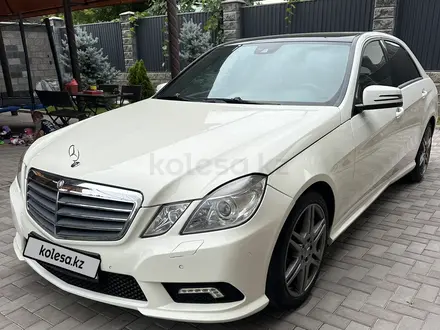 Mercedes-Benz E 200 2011 года за 6 800 000 тг. в Алматы