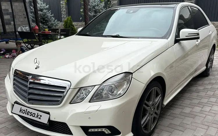 Mercedes-Benz E 200 2011 года за 6 800 000 тг. в Алматы