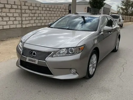 Lexus ES 300h 2015 года за 8 700 000 тг. в Жанаозен