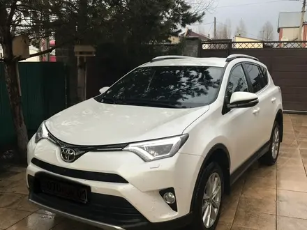 Toyota RAV4 2018 года за 15 000 000 тг. в Астана – фото 7