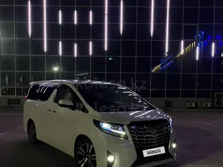 Toyota Alphard 2017 года за 19 000 000 тг. в Актобе