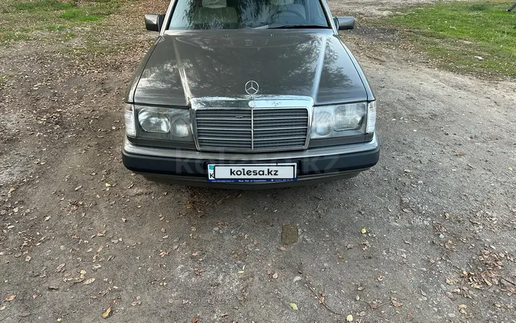 Mercedes-Benz E 260 1992 года за 2 800 000 тг. в Алматы