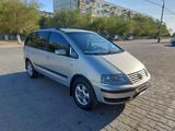 Volkswagen Sharan 2003 года за 3 200 000 тг. в Байконыр – фото 3