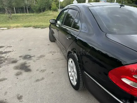 Mercedes-Benz E 320 2004 года за 5 500 000 тг. в Караганда – фото 5