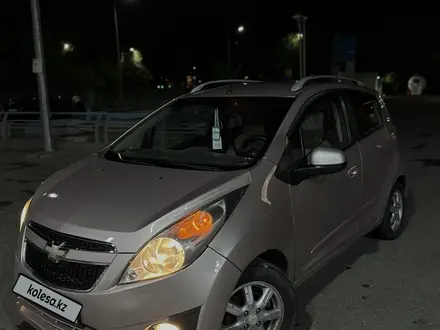 Chevrolet Spark 2011 года за 3 450 000 тг. в Шымкент – фото 2