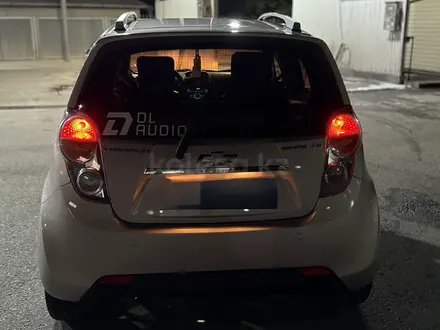 Chevrolet Spark 2011 года за 3 450 000 тг. в Шымкент – фото 4