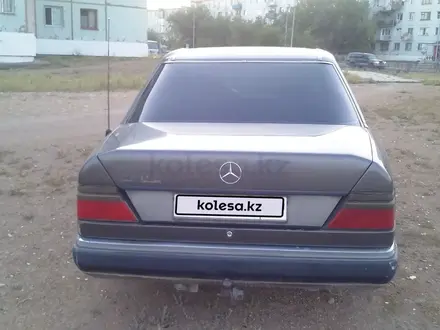 Mercedes-Benz E 260 1992 года за 950 000 тг. в Балхаш – фото 8