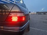 Mercedes-Benz E 320 1994 года за 3 600 000 тг. в Караганда – фото 3