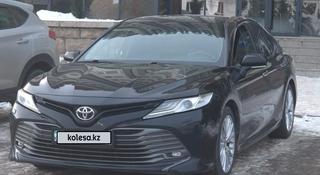 Toyota Camry 2018 года за 13 200 000 тг. в Астана