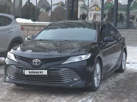 Toyota Camry 2018 года за 13 500 000 тг. в Астана