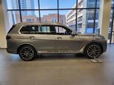 BMW X7 2022 года за 70 200 000 тг. в Атырау – фото 2