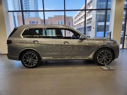 BMW X7 2022 года за 70 200 000 тг. в Атырау – фото 2