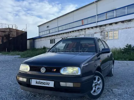 Volkswagen Golf 1995 года за 1 500 000 тг. в Астана – фото 2