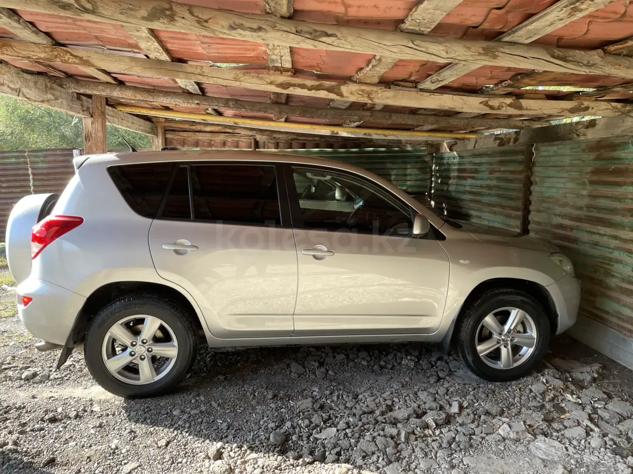 Toyota RAV4, 2006