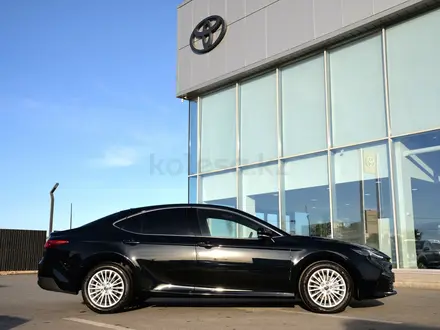 Toyota Camry Elegance eCVT 2026 года за 18 790 000 тг. в Шымкент – фото 17