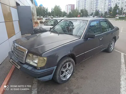 Mercedes-Benz E 230 1992 года за 850 000 тг. в Петропавловск – фото 4